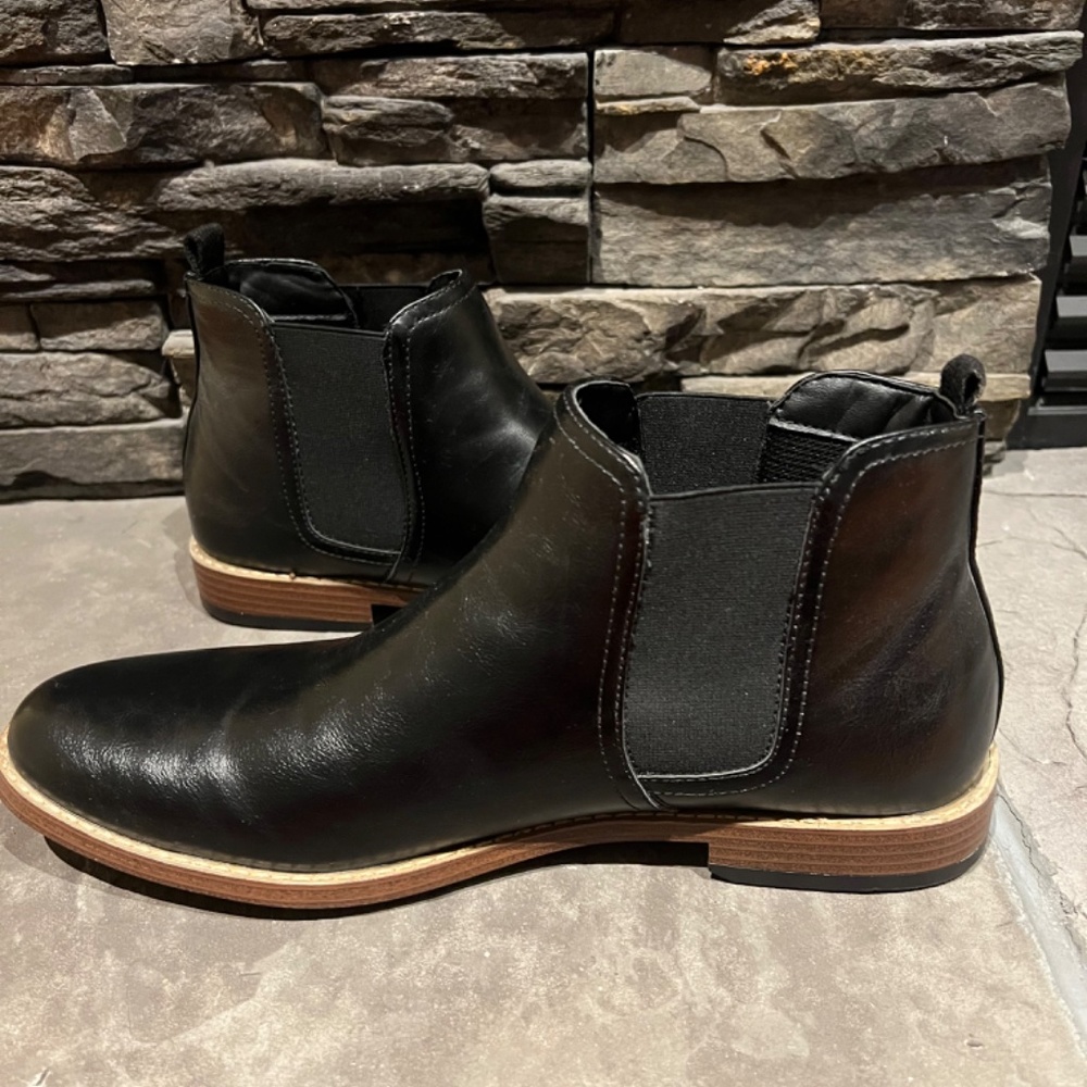 Perry Ellis Chelsea Boot - Picture 2 of 4
